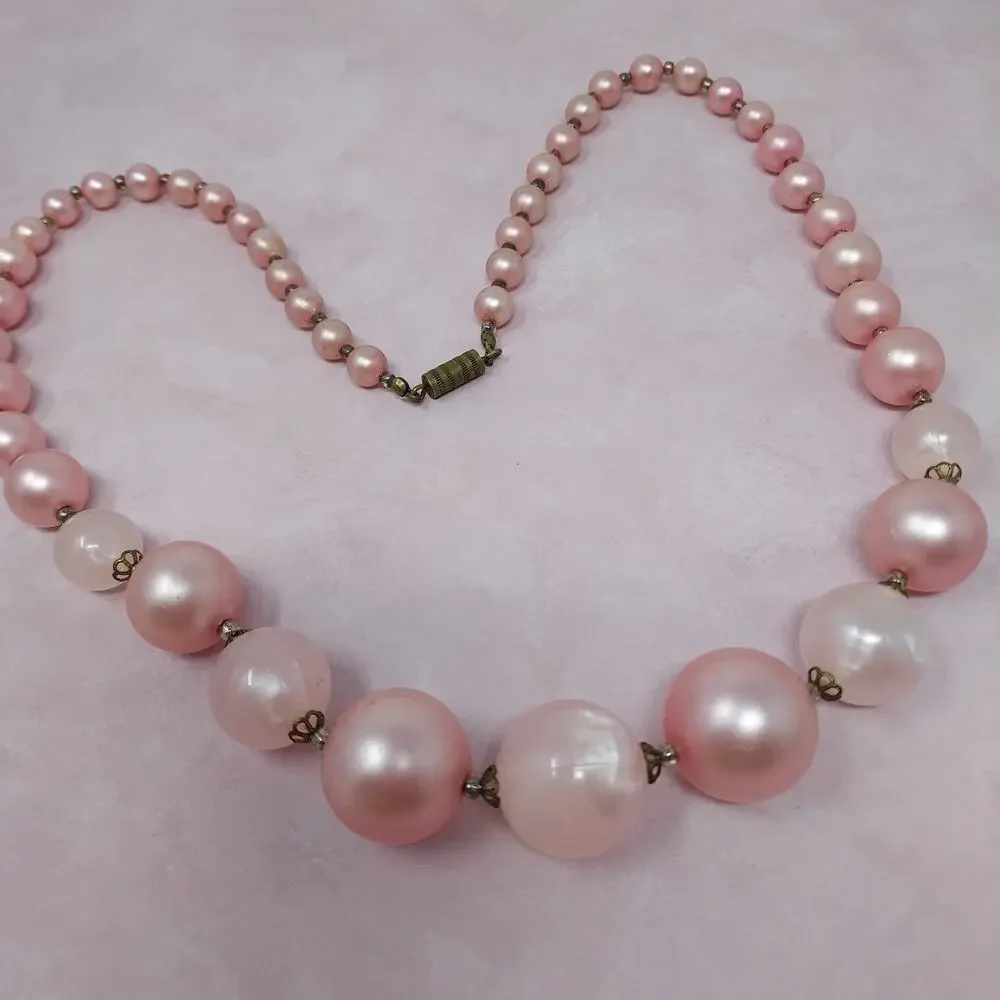 Vintage Pink Plastic Graduated Bubble Bead Necklace 23